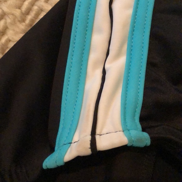 NWOT Miracle Brands Slimming Control High Neck Keyhole back 1pc Swimsuit - Picture 7 of 16